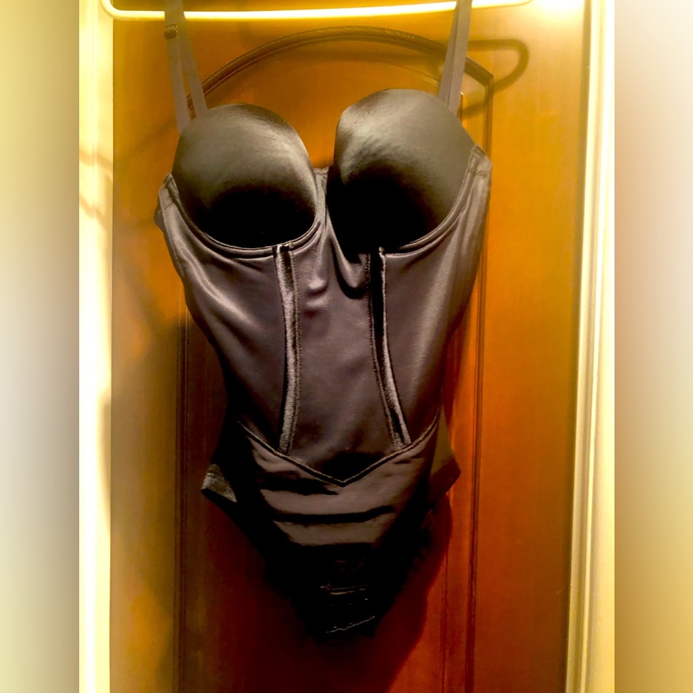 Flexess shaping bodysuit